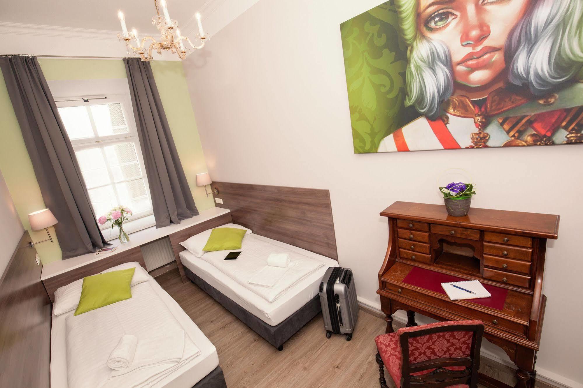 Urban Stay Salzburg City Екстер'єр фото